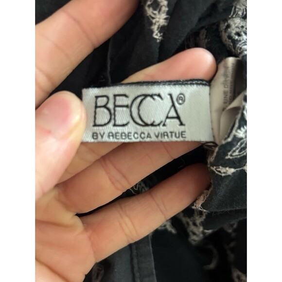 Rebecca Virtue Puff or Off Shoulder Top - Picture 7 of 9